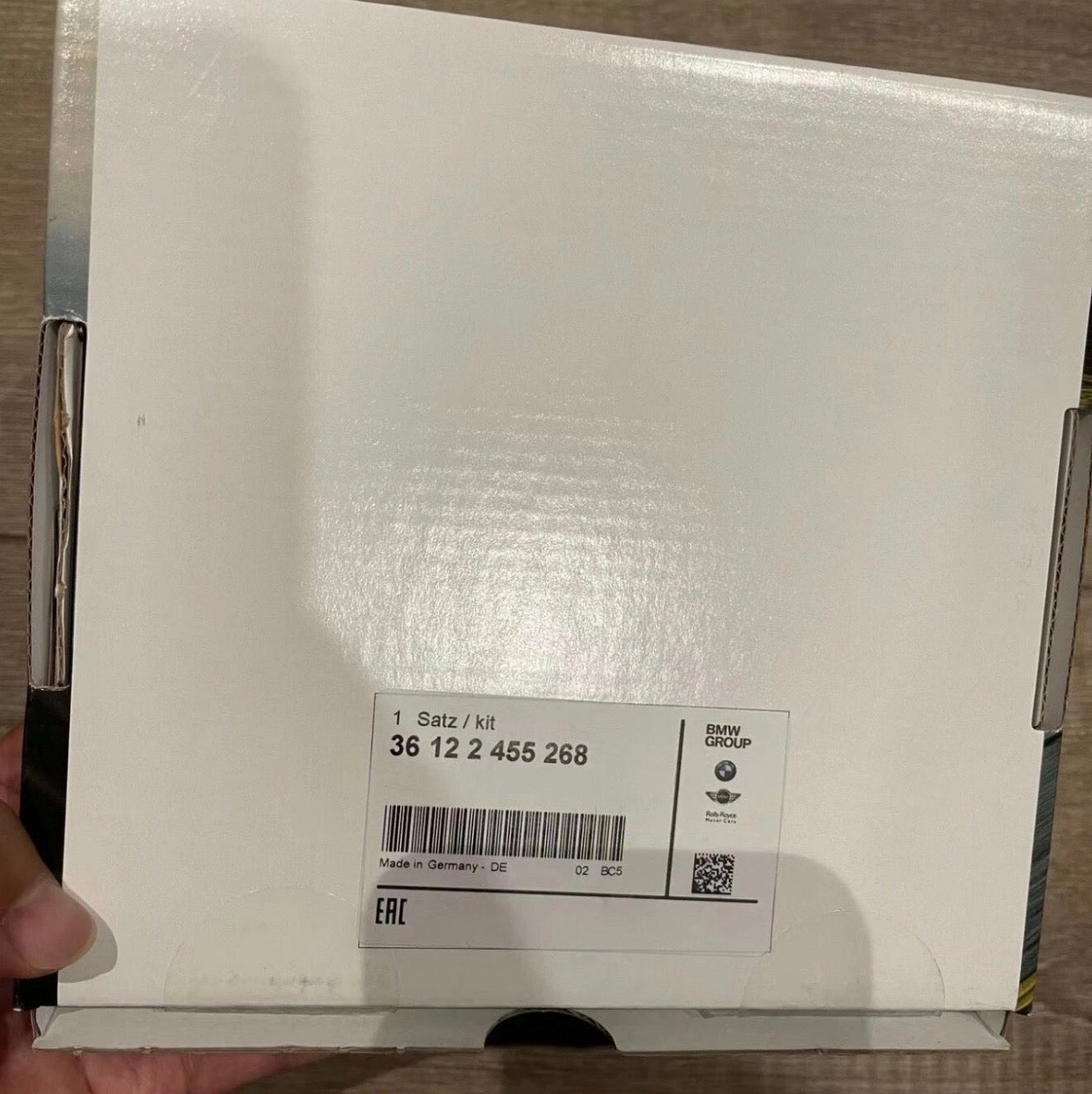 BMW Floaring wheel center caps / static effect (4 pieces)